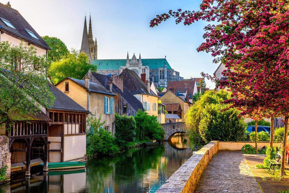 L'Atelier Des Reves Chartres Exterior foto